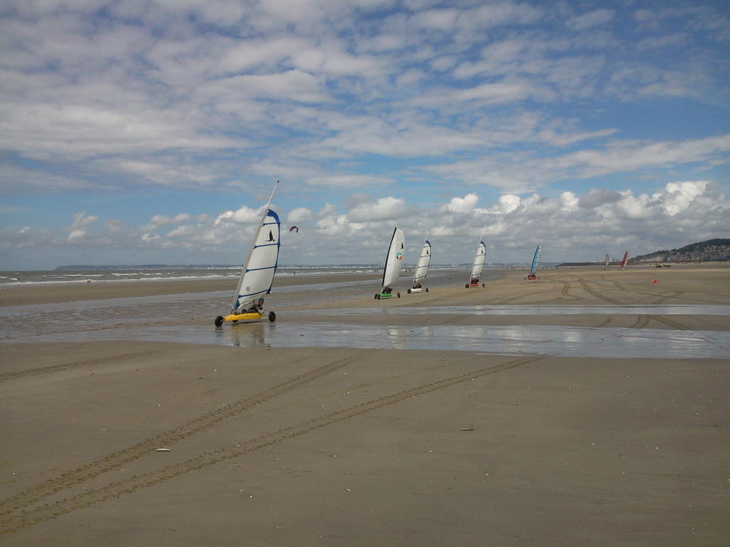 Sowell Hotels Le Beach Trouville-sur-Mer Exterior photo