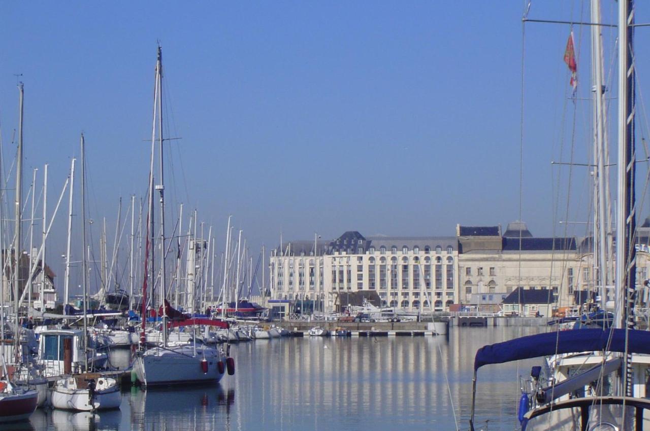 Sowell Hotels Le Beach Trouville-sur-Mer Exterior photo