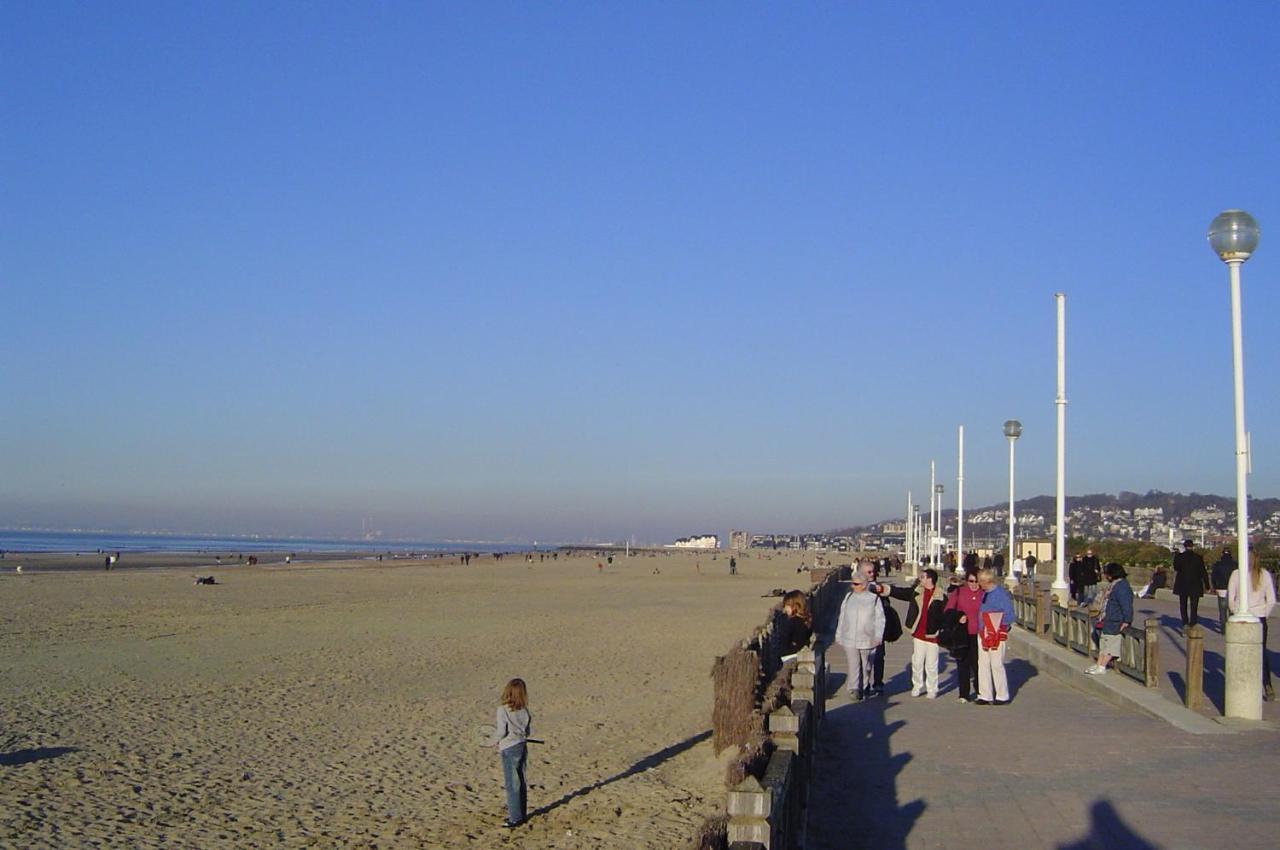 Sowell Hotels Le Beach Trouville-sur-Mer Exterior photo